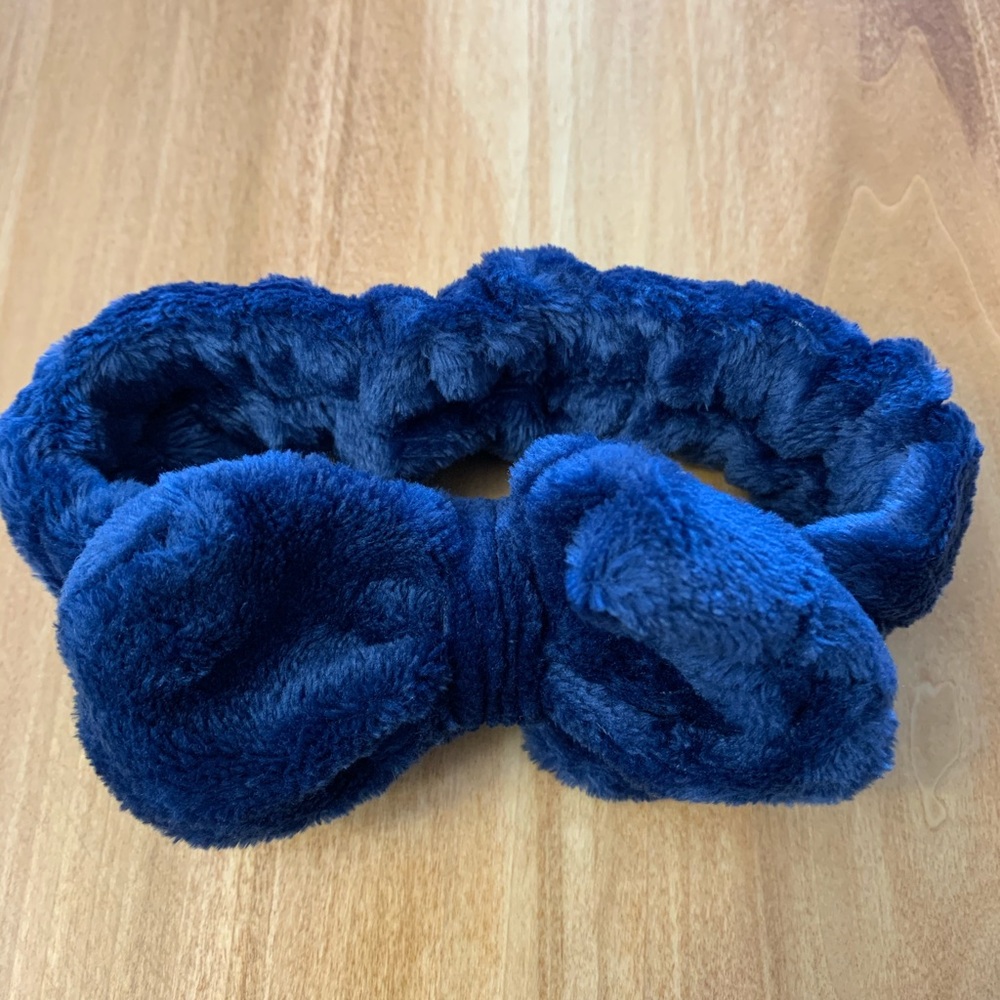 Soft bow headband! Perfect add on item!